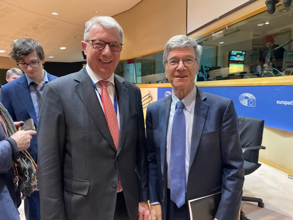 Fernand Kartheiser meets professor Jeffrey Sachs